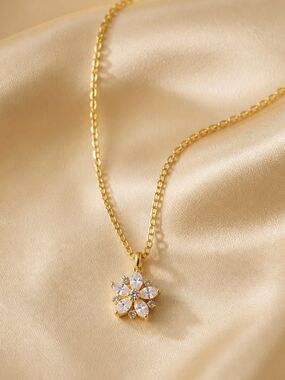Gold Flower Crystal Pendant Necklace